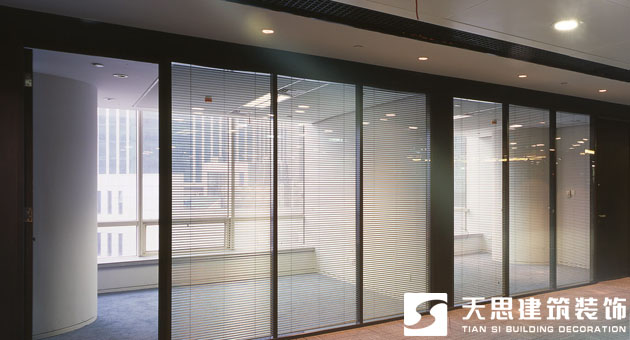 <a href=http://lwwtgwq.cn/ target=_blank class=infotextkey>合肥辦公室裝修</a>玻璃